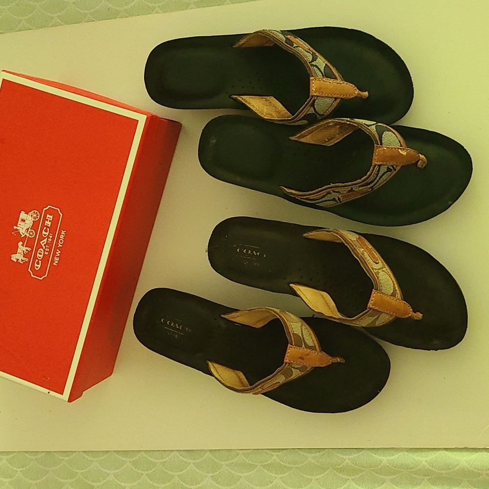 COACH SIZE 8 BLACK OR BROWN